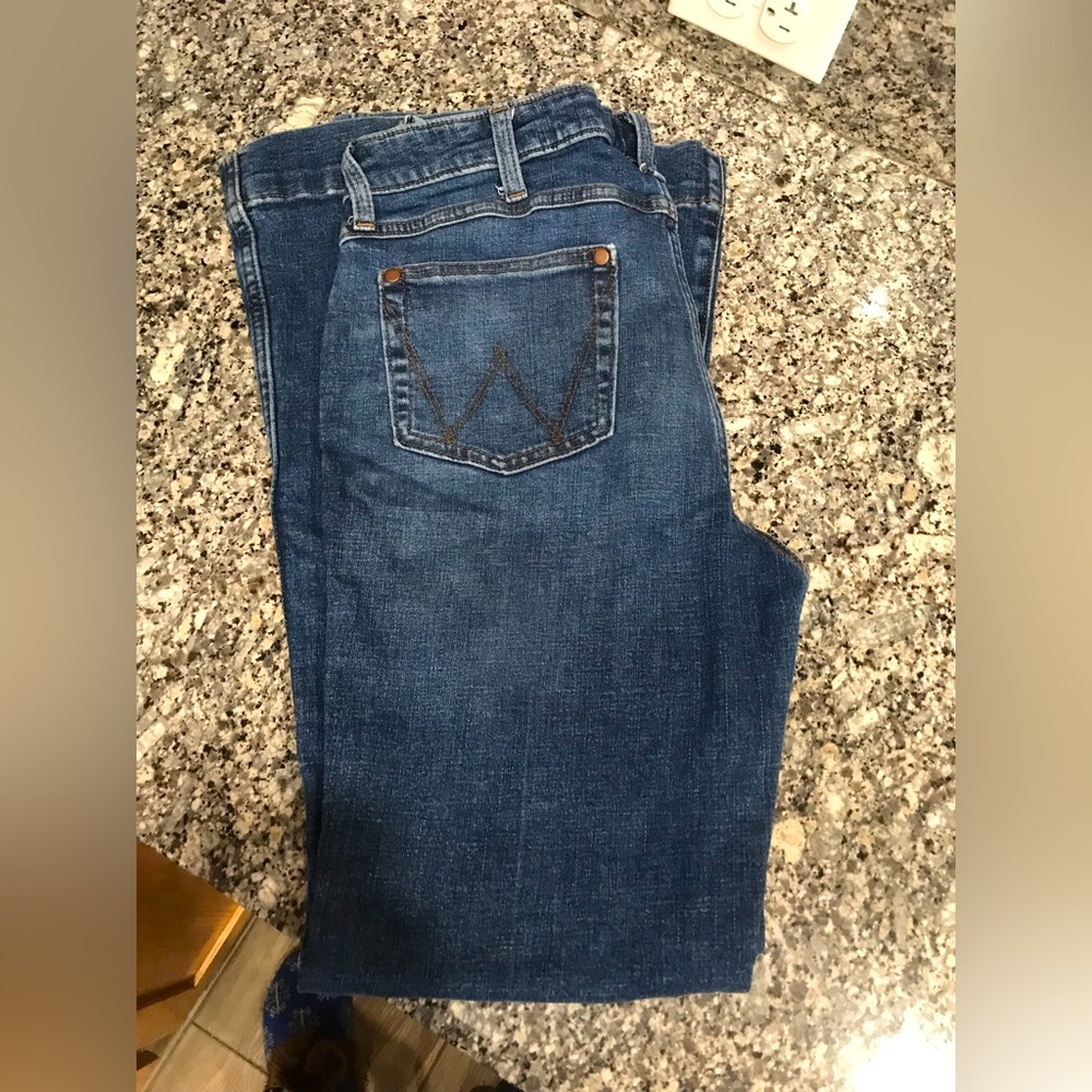 Wrangler brand size 39x32 boot cut/flair jeans.
